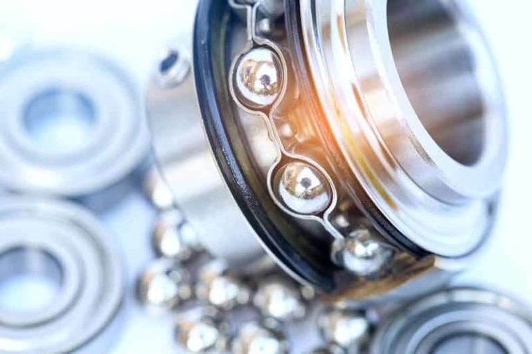 Costenoble-Blog-Reingiung-und-Schmierung-von-Lagern-Stainless-steel-bearing